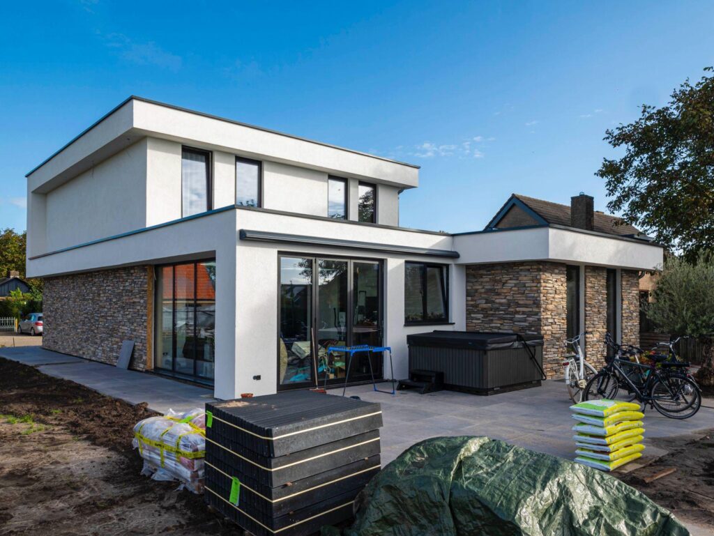 Kalkzandsteen reinigen 1 Kalkzandsteen villa reinigen